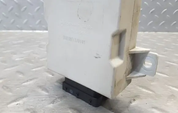 Toyota Avensis T250 Window wiper relay 150696 200206F