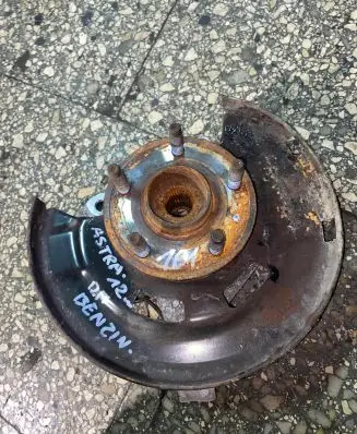 Opel Astra J Front wheel hub