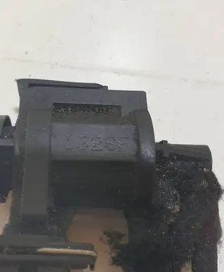 Audi A6 S6 C5 4B Turbo solenoid valve 1J0906283A 1328F