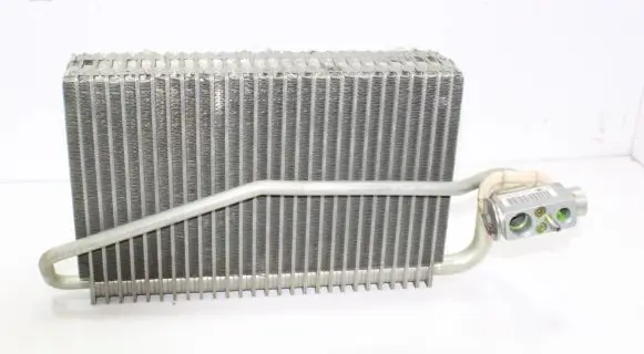 Mercedes-Benz CLK A209 C209 A/C cooling radiator (condenser) 2308300184 A2098300258