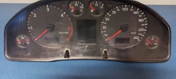 Audi A4 S4 B6 8E 8H Speedometer (instrument cluster) 8D0920931T 110008942