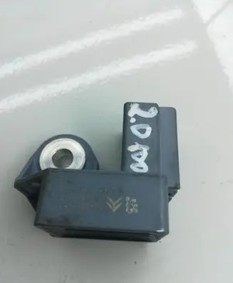 Citroen C5 Airbag deployment crash/impact sensor 9660923480 610494400A 046E12BF