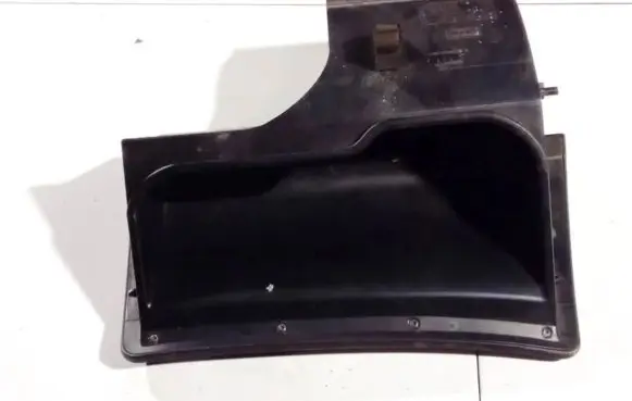 Glove box