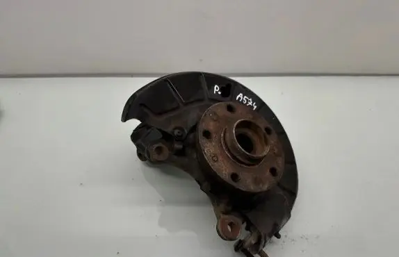 Front wheel hub