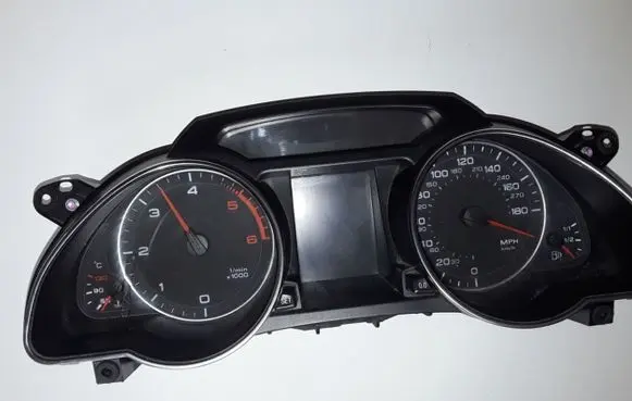 Audi A5 8T 8F Speedometer (instrument cluster) 8T0920981B