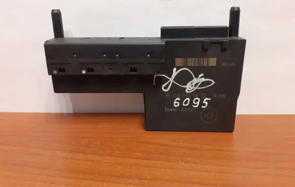 Mercedes-Benz E W210 Fuse module 6095 0195455632