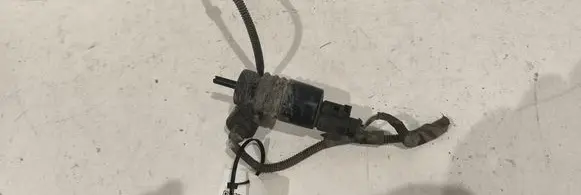 Volkswagen Touran I Windscreen/windshield washer pump 1K6955651