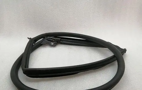 Tesla Model X Rear door rubber seal (on body) 600958500I