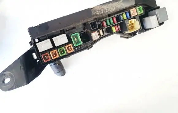 Toyota Avensis T250 Fuse box set