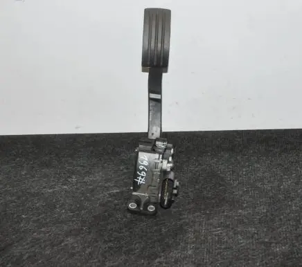 Ford Fusion Accelerator throttle pedal 2S619F836BA