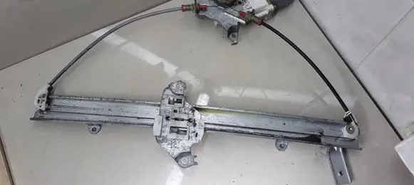 Nissan Micra Front door window regulator with motor 3XL24010
