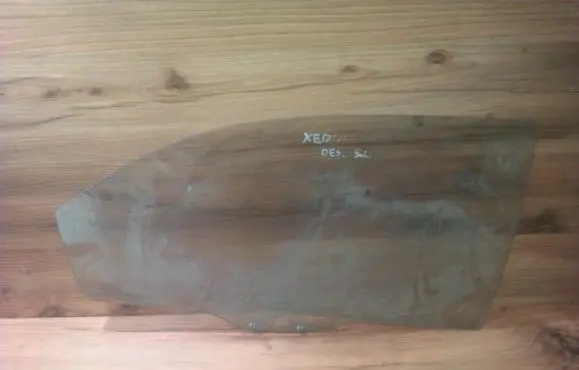 Mazda Xedos 6 Rear door window glass