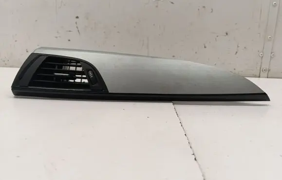 BMW 2 F22 F23 Dashboard side air vent grill/cover trim 9205355