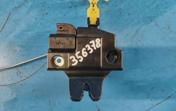 Toyota Camry Tailgate/trunk/boot lock/catch/latch 6460006010