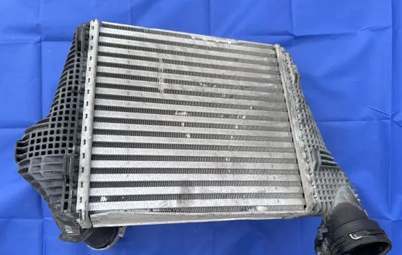 Porsche Macan (95B) Intercooler radiator 95B145804B