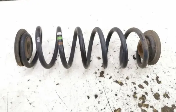 Volkswagen Touran II Rear coil spring