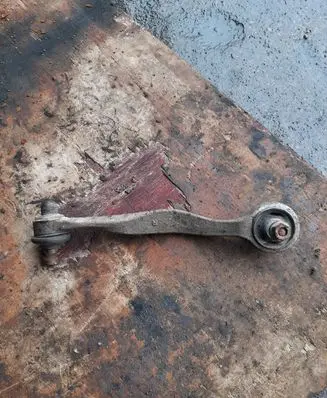 Volkswagen PASSAT B5.5 Front lower control arm/wishbone