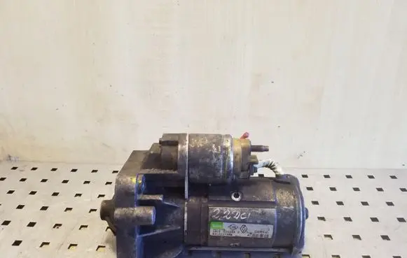 Renault Laguna II Starter motor 8200237594 D8R1