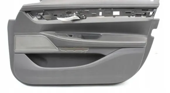 BMW 7 G11 G12 Front door card panel trim