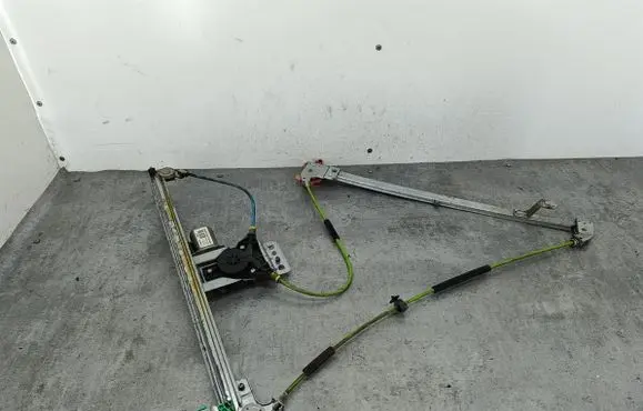 Citroen Jumpy Front door window regulator with motor