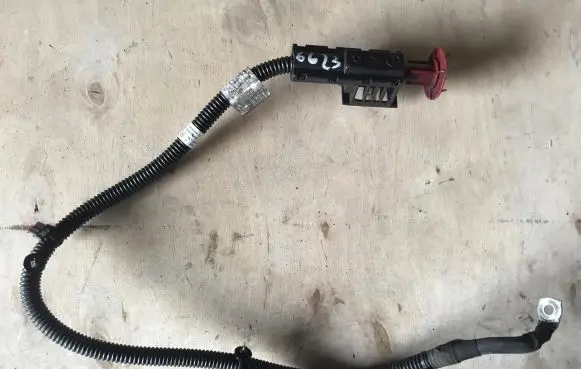 Mercedes-Benz Sprinter W907 W910 Positive cable (battery)