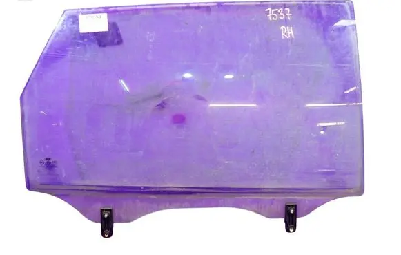 Hyundai Tucson JM Front door window glass four-door 