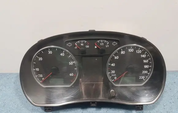 Volkswagen Polo Speedometer (instrument cluster) 6Q0920802A