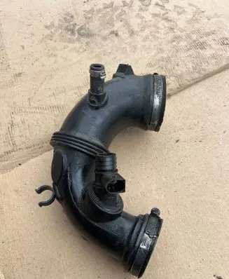 Mercedes-Benz C W205 Turbo air intake inlet pipe/hose A2740900029 446507630