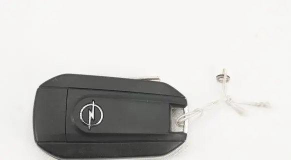 Opel Corsa F Ignition key/card 9817859680