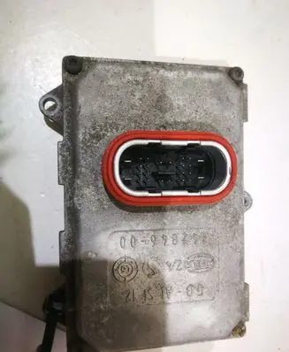 Mercedes-Benz CLS C219 Headlight ballast module Xenon A0028206026