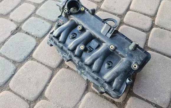 Opel Astra J Intake manifold 55231286