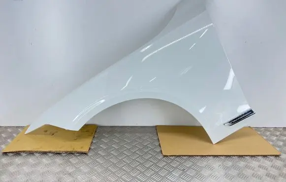 Volvo S90, V90 Fender