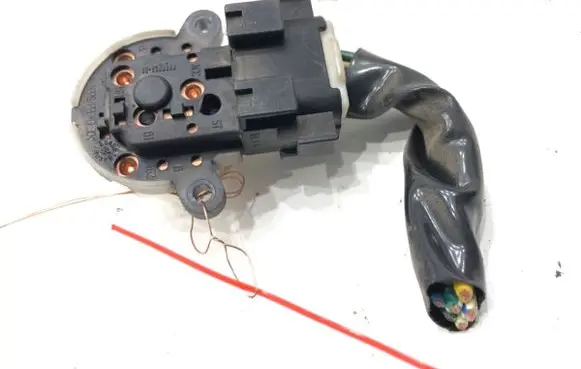 Suzuki Swift I Ignition lock 