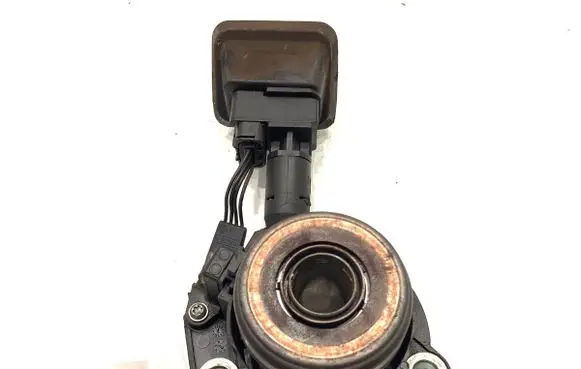 Peugeot 3008 I Clutch slave cylinder 