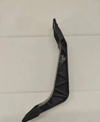 Audi Q3 8U Radiator support slam panel bracket 8U0805528