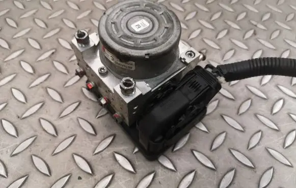 Mitsubishi Outlander ABS Pump 4670A990