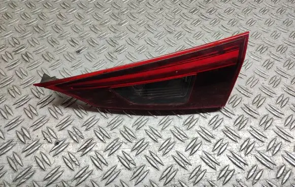 Mazda 3 III Tailgate rear/tail lights 
