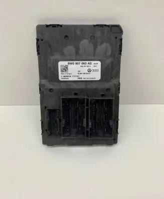 Audi Q7 4M Comfort/convenience module 8W0907063AG 8W0907063G F005V01833