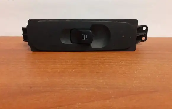 Mercedes-Benz Sprinter W906 Electric window control switch 9861 A9065451913