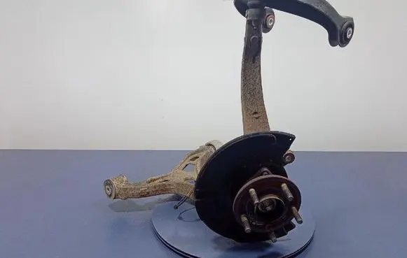 Jeep Grand Cherokee Front wheel hub spindle knuckle