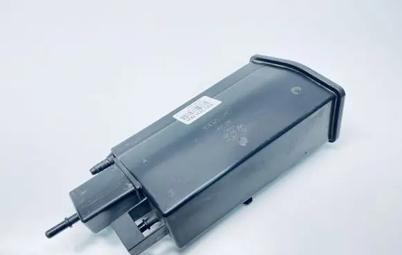 Active carbon filter fuel vapour canister