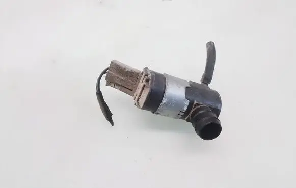 Mitsubishi Pajero Windscreen/windshield washer pump
