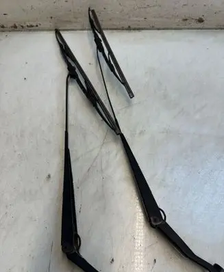 Honda Jazz Front wiper blade arm 321