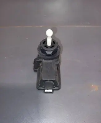 Seat Ibiza III (6L) Headlight level adjustment motor 1J0941295B