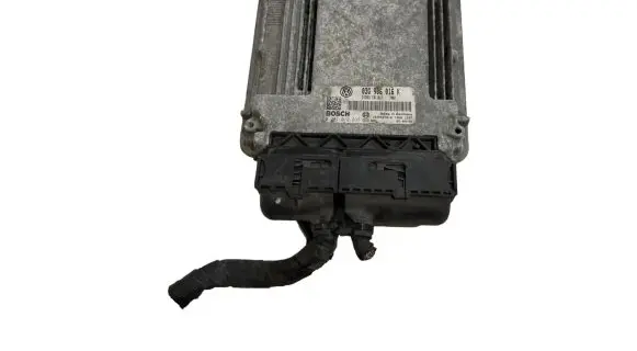 Skoda Octavia Mk2 (1Z) Engine control unit/module 03G906016K 1039S07818 0281012237