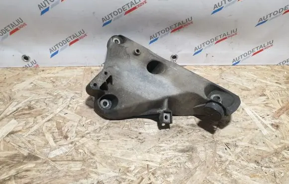 BMW X5 E70 Engine mounting bracket 6790021 22116790021