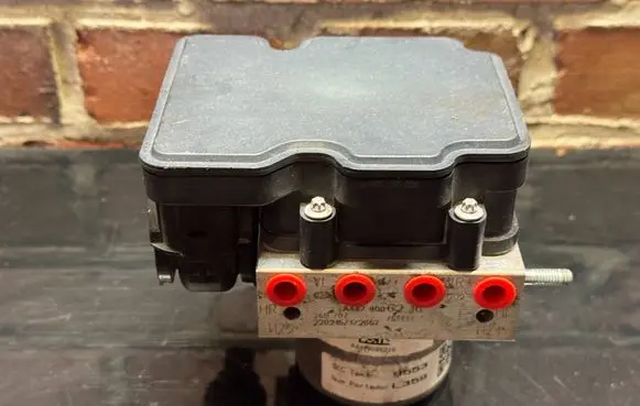 Mercedes-Benz Vito Viano W447 ABS Pump A4479006216