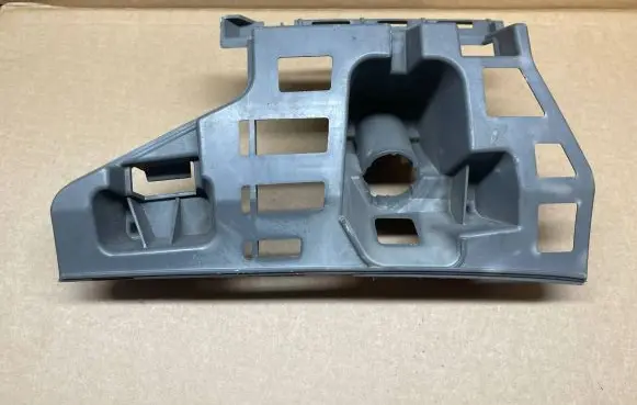 Skoda Fabia Mk2 (5J) Front bumper mounting bracket 5J0807056A 011275422001