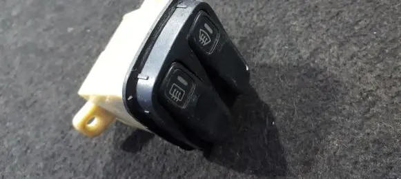 Mazda Xedos 6 Windscreen/window heater switch