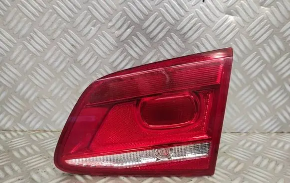 Citroen Berlingo Tailgate rear/tail lights 3AE945094J 90004891
